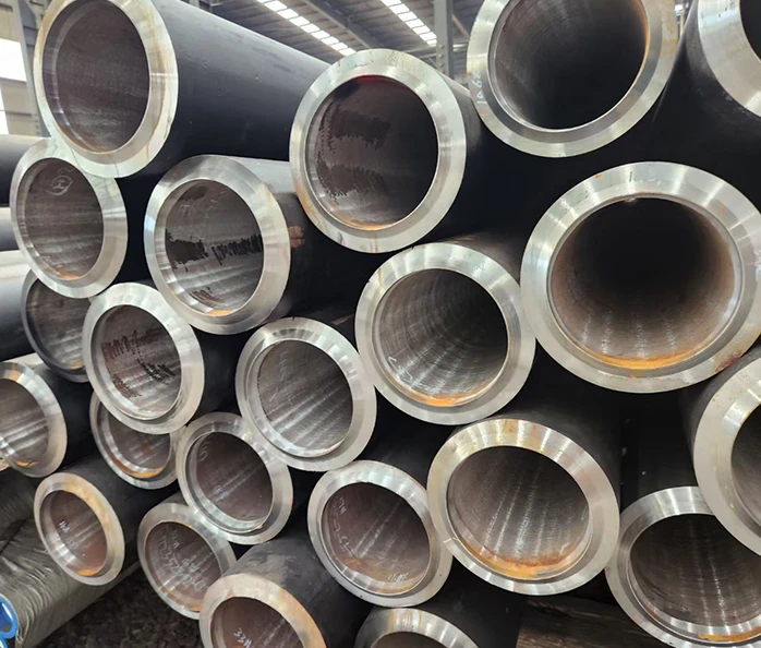 Tuber&iacute;a de acero aleado resistente al calor ASTM A335 de especificaci&oacute;n completaMatriz de producto